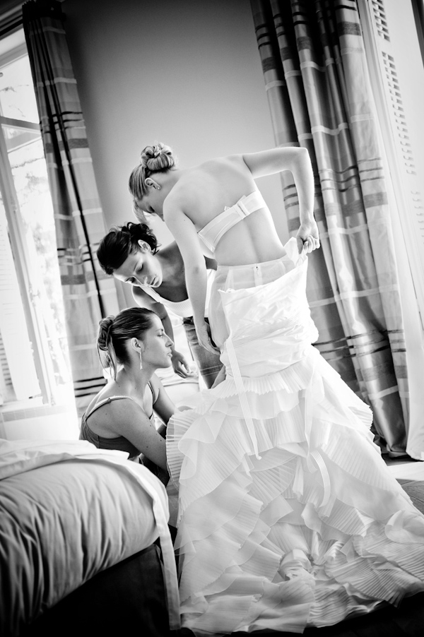 bride getting ready wedding photo by Ivan Franchet 